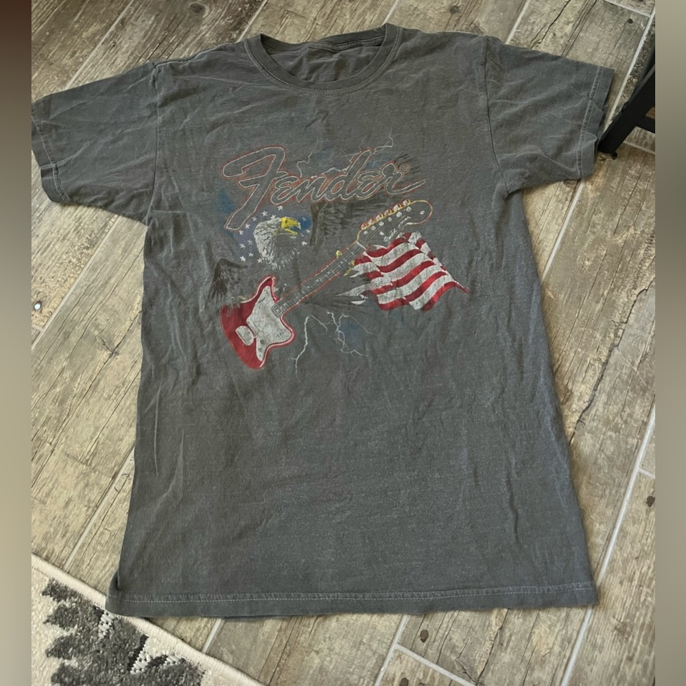 Fender Charcoal Graphic Tee with Red and White Design
